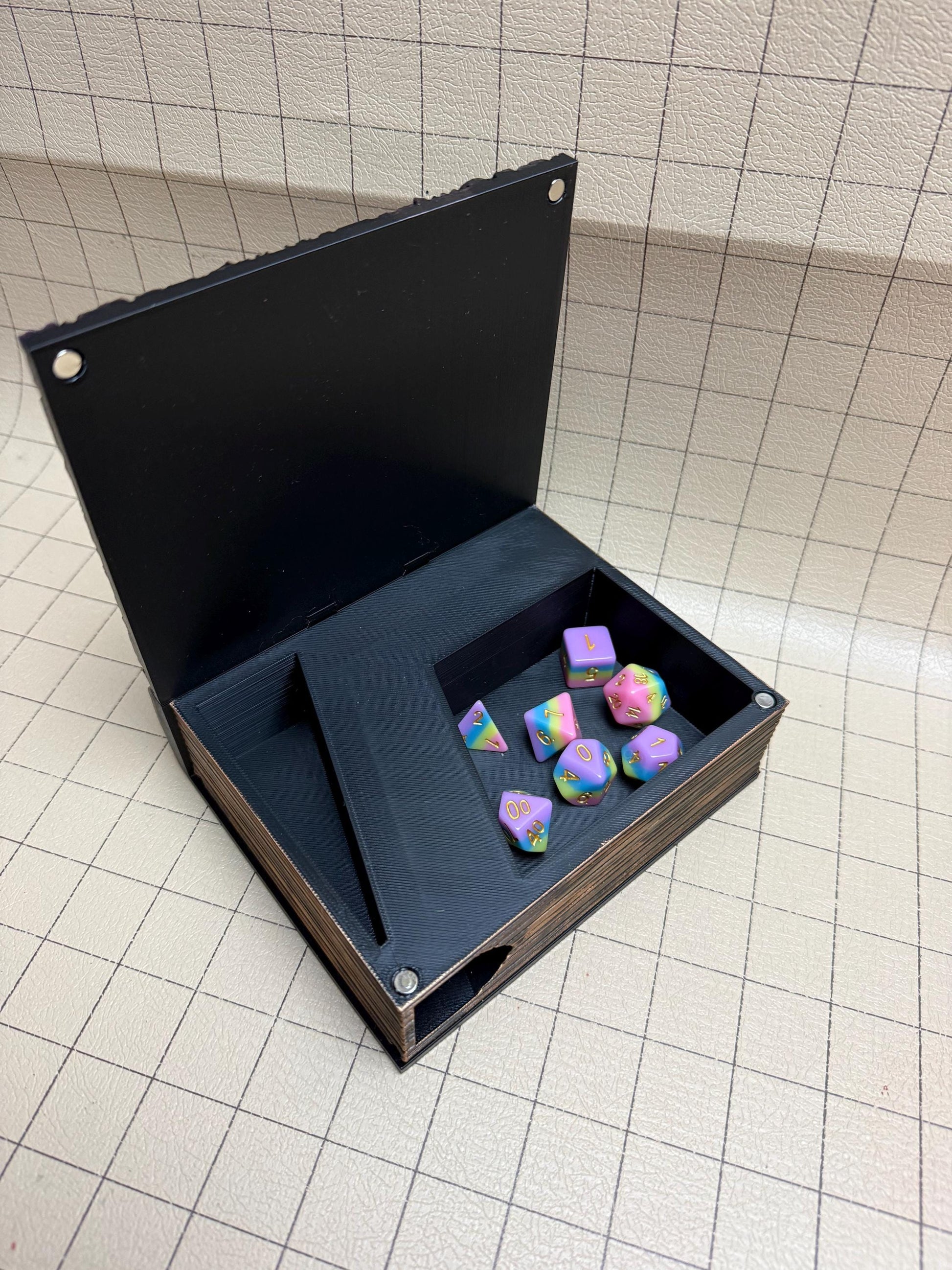 Painted Lovecraftian Tome Reforged | Fates End | Fantasy | DnD | RPG | Roleplay Gaming | MTG Magic Card Box | Gamer Gift